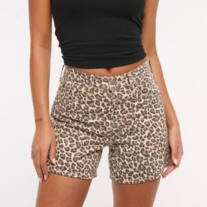 Abercrombie & Fitch Leopard High Ride Dad Short 8